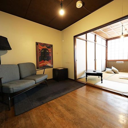 Fon-Su Bed&Breakfast Osaka Buitenkant foto